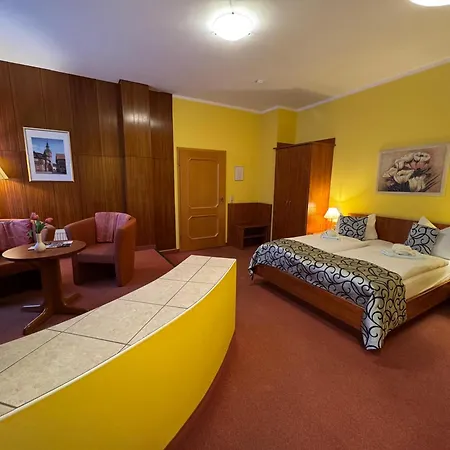 Hotell Zum Kanzler 3*