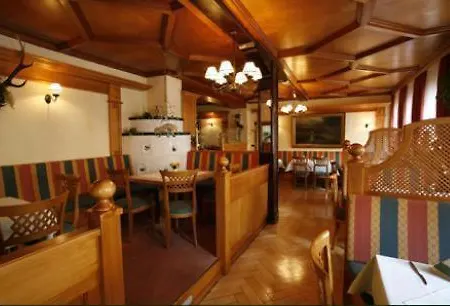 Zum Kanzler ホテル