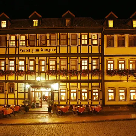 Zum Kanzler Otel