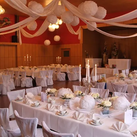 Zum Kanzler ホテル