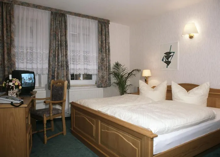 Zum Kanzler Hotell 3*