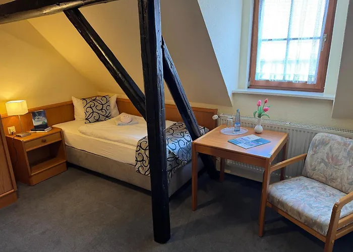 호텔 Zum Kanzler 3*