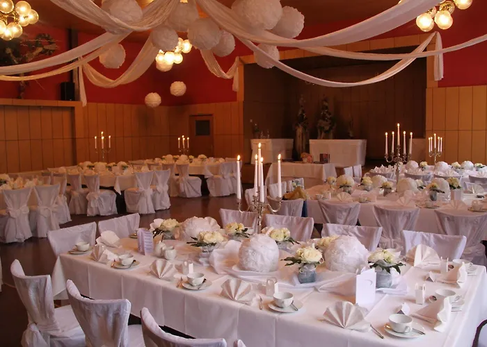 호텔 Zum Kanzler 3*